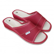 Wedge Slippers in red