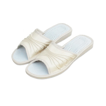 Women's Slippers White 2 quality